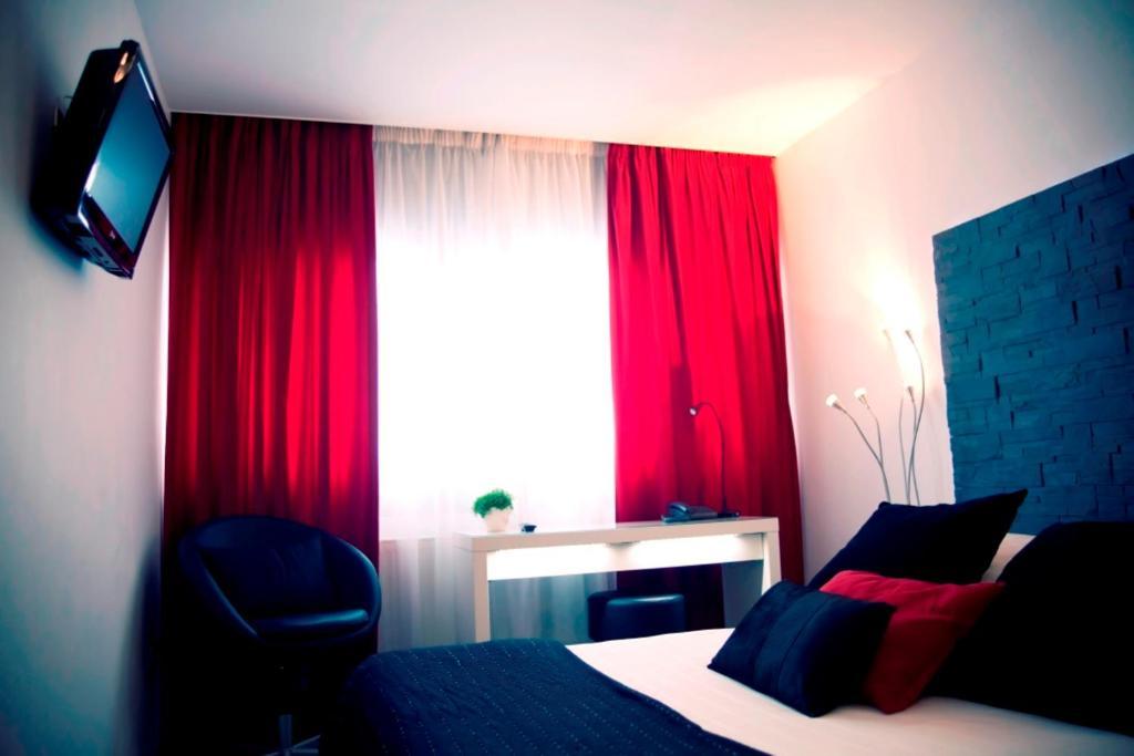 Dm Hotel ฟอร์บัค ห้อง รูปภาพ